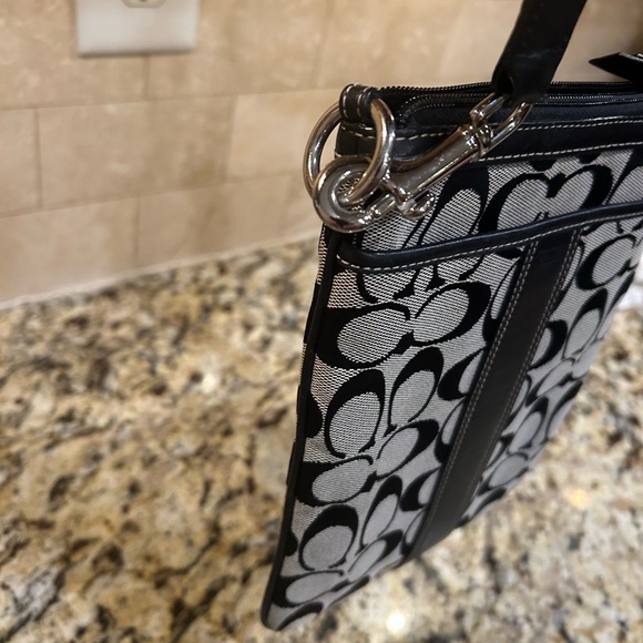 COACH Shoulder Bag Signature 6016 Gray Black Canvas Leather Used Crossbody Pouch - Picture 4 of 6